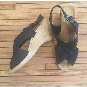 No. 6 Black Crossover Wedge Clog Size 41